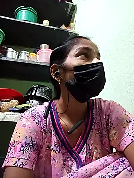 Snapshot of anusiya01 chatting on 03/10/25, 03:20 anusiya01 online show from 03/10/25, 03:20