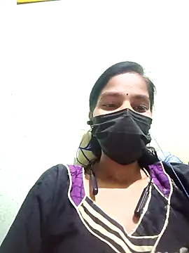 Snapshot of anusiya01 chatting on 09/29/25, 05:51 anusiya01 online show from 09/29/25, 05:51