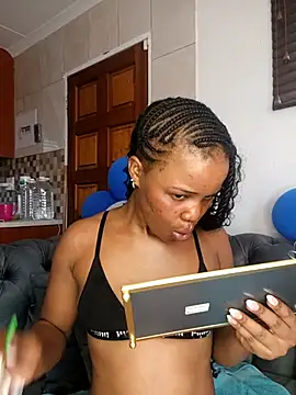 Snapshot of cattallinna98 chatting on 10/05/25, 01:09 cattallinna98 online show from 10/05/25, 01:09