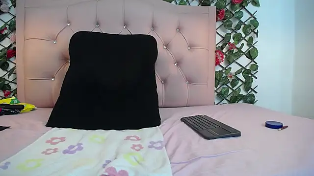 ElizabethSweet  online show from 03/25/26, 07:31