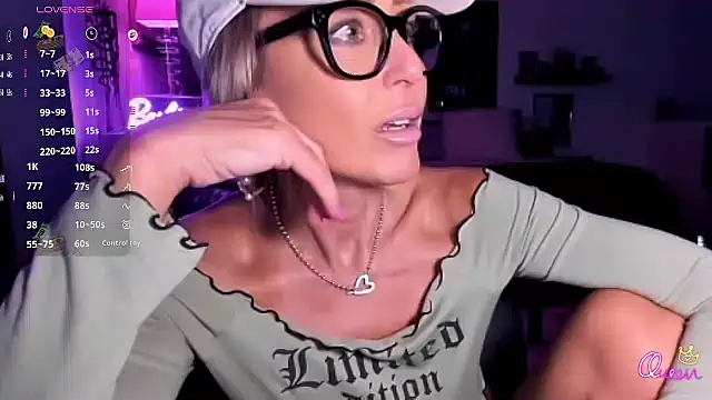 VelvetBarbie online show from 04/09/26, 12:43