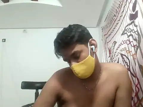 Snapshot of brownguy1234 chatting on 12/05/24, 12:00 brownguy1234 online show from 12/05/24, 12:00