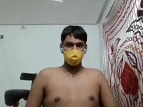 Snapshot of brownguy1234 chatting on 12/06/24, 08:05 brownguy1234 online show from 12/06/24, 08:05