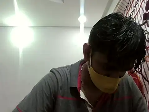 Snapshot of brownguy1234 chatting on 12/07/24, 03:30 brownguy1234 online show from 12/07/24, 03:30