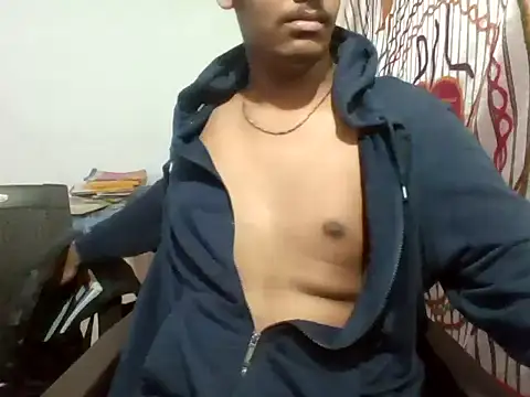 Snapshot of brownguy1234 chatting on 12/31/24, 07:51 brownguy1234 online show from 12/31/24, 07:51