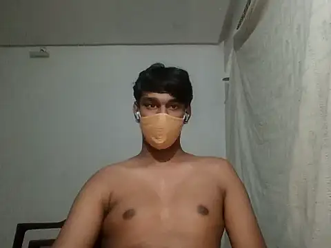 Snapshot of brownguy1234 chatting on 01/29/25, 07:53 brownguy1234 online show from 01/29/25, 07:53