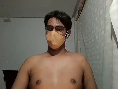 Snapshot of brownguy1234 chatting on 02/08/25, 04:04 brownguy1234 online show from 02/08/25, 04:04