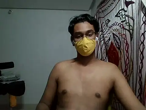 Snapshot of brownguy1234 chatting on 02/21/25, 06:37 brownguy1234 online show from 02/21/25, 06:37