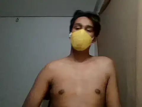 Snapshot of brownguy1234 chatting on 02/23/25, 01:42 brownguy1234 online show from 02/23/25, 01:42