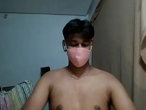 Snapshot of brownguy1234 chatting on 03/21/25, 06:40 brownguy1234 online show from 03/21/25, 06:40