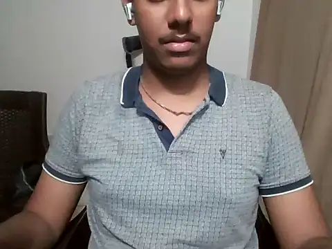 Snapshot of brownguy1234 chatting on 03/22/25, 07:20 brownguy1234 online show from 03/22/25, 07:20