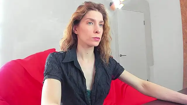 Snapshot of YourSuperModel chatting on 02/12/25, 08:49 YourSuperModel online show from 02/12/25, 08:49