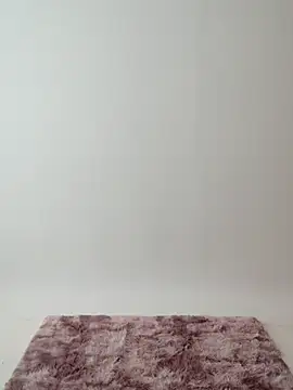 Snapshot of YourSuperModel chatting on 09/15/25, 05:40 YourSuperModel online show from 09/15/25, 05:40