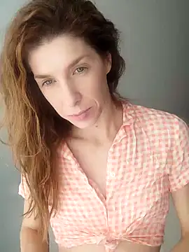 Snapshot of YourSuperModel chatting on 10/09/25, 08:12 YourSuperModel online show from 10/09/25, 08:12