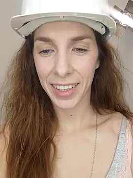 Snapshot of YourSuperModel chatting on 10/28/25, 01:14 YourSuperModel online show from 10/28/25, 01:14