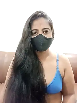 Snapshot of DIZZLING_DIVA chatting on 01/05/25, 12:42 DIZZLING DIVA online show from 01/05/25, 12:42