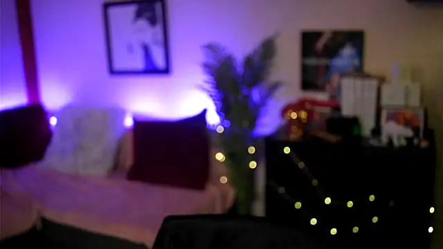 Bellis Perenis online show from 10/07/25, 03:31