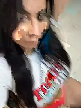 ValenSuarez25 online show from 07/02/26, 07:53