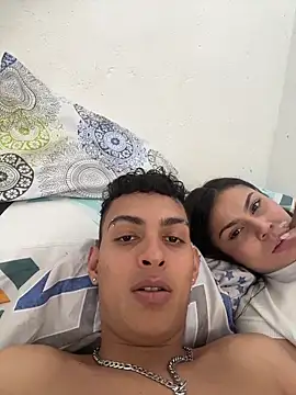 ValenSuarez25 online show from 08/03/26, 06:22