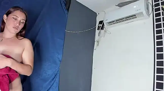 Snapshot of Zara_cum69 chatting on 02/12/25, 12:05 Zara cum69 online show from 02/12/25, 12:05