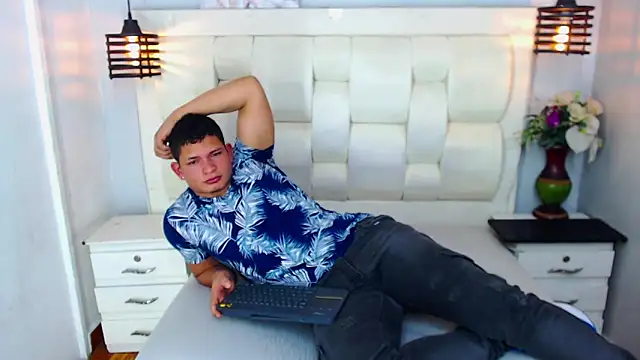 Loony Zion online show from 11/01/25, 07:05