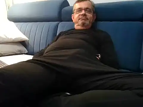 axecoman60 online show from 01/31/25, 07:18