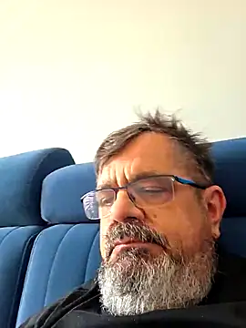 axecoman60 online show from 03/31/26, 08:26