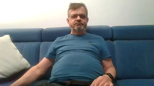 Snapshot of axecoman60 chatting on 04/30/26, 07:09 axecoman60 online show from 04/30/26, 07:09