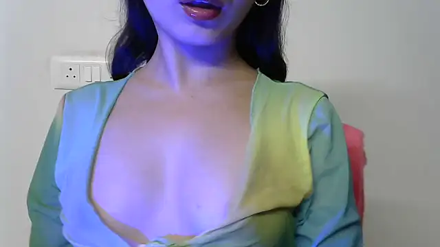 Snapshot of amrita2210 chatting on 10/04/25, 05:44 amrita2210 online show from 10/04/25, 05:44