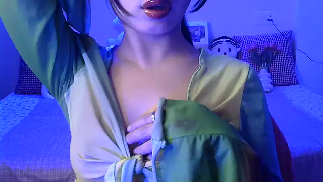 amrita2210 online show from 11/22/25, 08:30