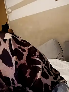 LunikaLunaX online show from 01/20/25, 07:04