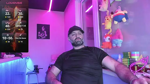 Snapshot of MAGABEAR077 chatting on 03/09/25, 10:52 MAGABEAR077 online show from 03/09/25, 10:52