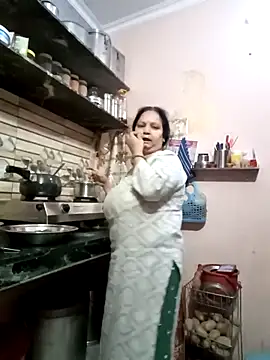 Kavya kapoor online show from 02/17/26, 03:25