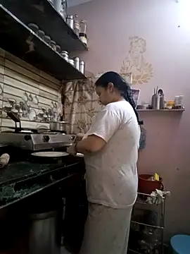 Kavya kapoor online show from 04/17/26, 03:42