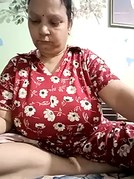 Snapshot of Kavya_kapoor chatting on 05/02/26, 04:56 Kavya kapoor online show from 05/02/26, 04:56
