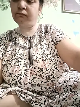 Snapshot of Kavya_kapoor chatting on 05/19/26, 04:57 Kavya kapoor online show from 05/19/26, 04:57