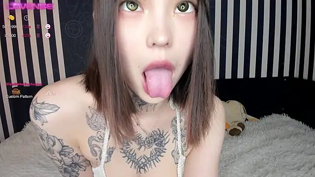 Snapshot of Dark_Ester chatting on 02/09/25, 03:12 Dark Ester online show from 02/09/25, 03:12