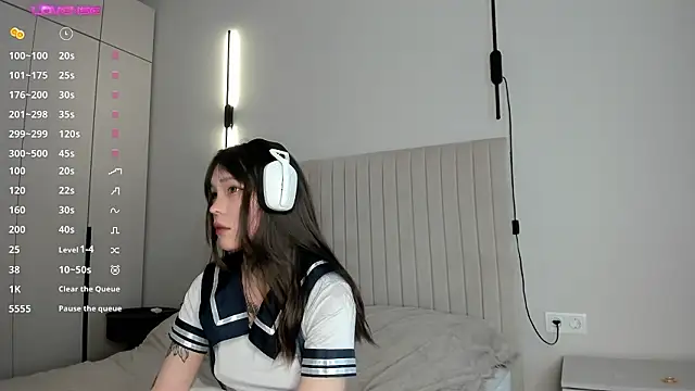 Dark Ester online show from 02/25/26, 08:35