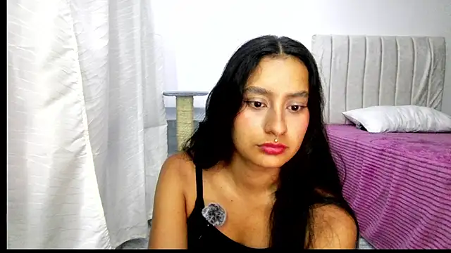 Snapshot of ashley-vega chatting on 11/10/25, 02:21 ashley-vega online show from 11/10/25, 02:21