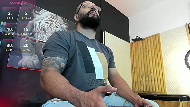 Luke  09 online show from 11/24/25, 11:32