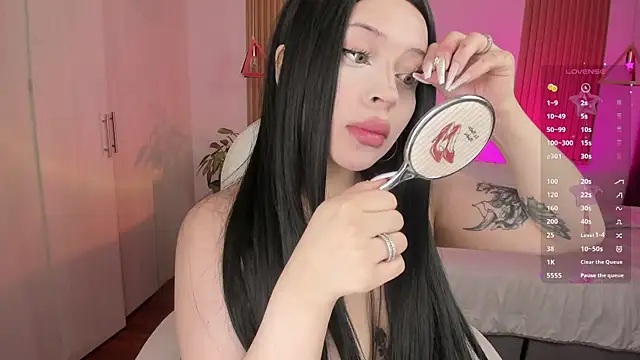 Kendall Bunnyy online show from 11/10/25, 08:41