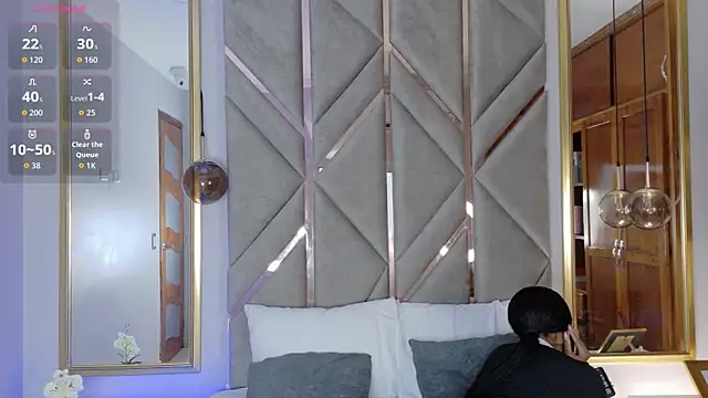 Snapshot of Lola_King chatting on 10/29/25, 11:39 Lola King online show from 10/29/25, 11:39