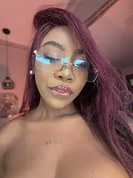 Lola King online show from 06/03/26, 03:53