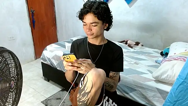 Snapshot of Lovebeng_ chatting on 11/29/25, 12:57 Lovebeng online show from 11/29/25, 12:57