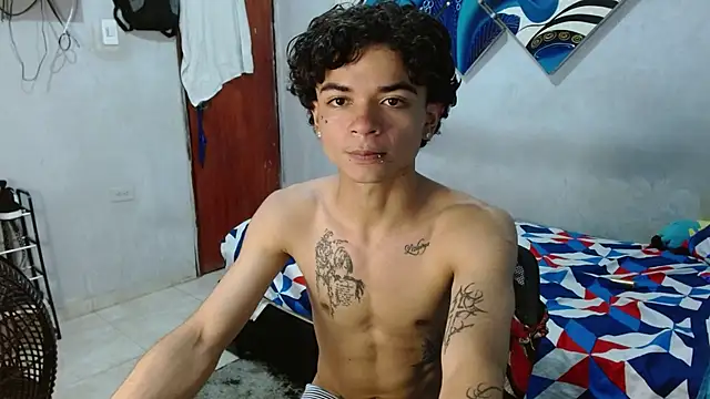 Snapshot of Lovebeng_ chatting on 12/14/25, 04:51 Lovebeng online show from 12/14/25, 04:51