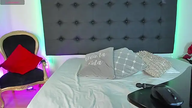 SaraDreamss online show from 01/22/25, 08:38