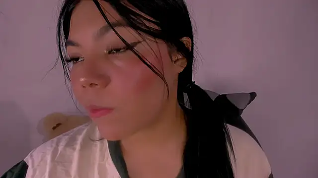 veky saliva01 online show from 12/15/25, 11:20