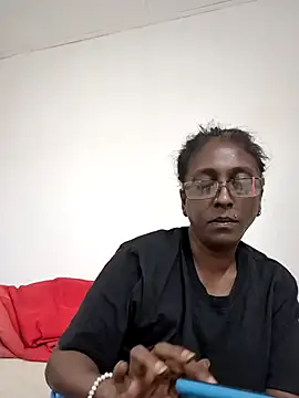 mamakarma1403 online show from 02/21/26, 12:00