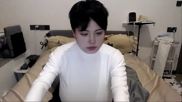 lunalunali online show from 12/04/25, 12:14