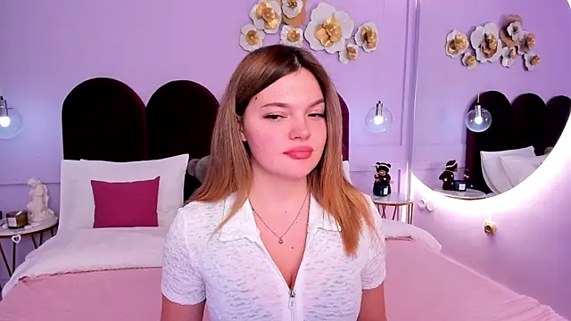 ZaraBloom online show from 01/30/25, 07:37